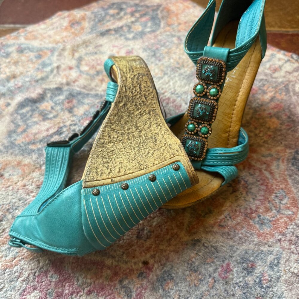 Patriotic Turquoise Gem Embellished Cork Wedge Sandals – Size 7 - Picture 4 of 6